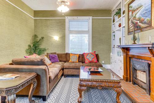 Walk to Downtown: Historic Home in Mobile in Georgia Avenue (AL)