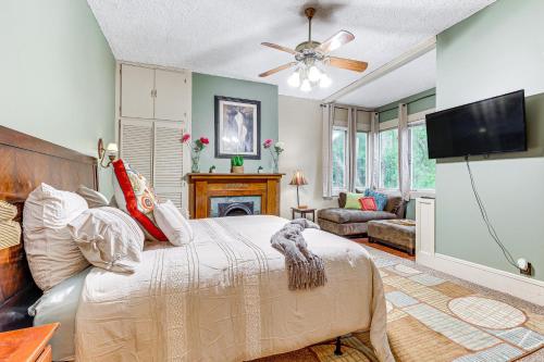Walk to Downtown: Historic Home in Mobile in Georgia Avenue (AL)