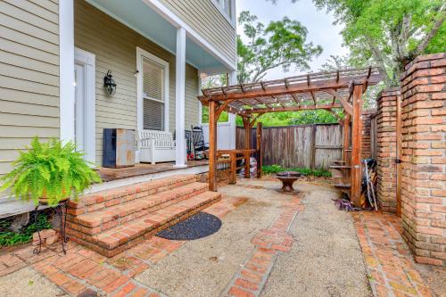 Walk to Downtown: Historic Home in Mobile in Georgia Avenue (AL)