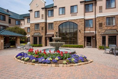 Staybridge Suites - Charlotte Ballantyne, an IHG Hotel