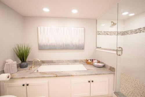 Oceanside Beach Treasure by BeachHouseFL in Clearwater Beach, USA