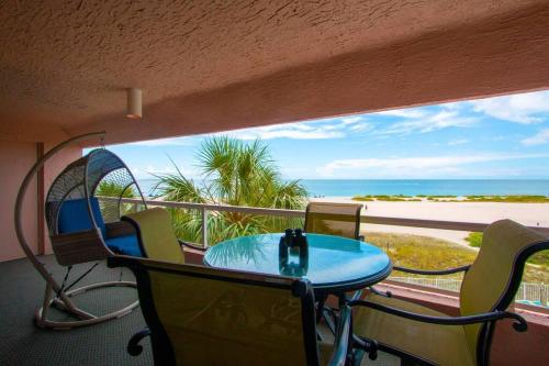 Oceanside Beach Treasure by BeachHouseFL in Clearwater Beach, USA