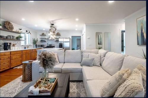 The Driftwood - Hot tub with Lake views in ليمنتجتون