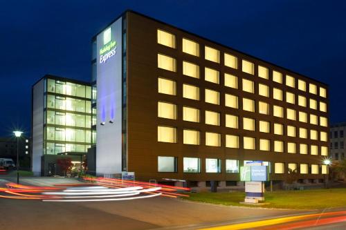 홀리데이 인 익스프레스 취리히 에어포트 바이 IHG - 숙소 외관