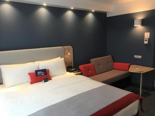 Holiday Inn Express Zürich Airport an IHG Hotel - image 10