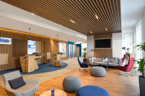 Holiday Inn Express - Regensburg an IHG Hotel - image 2