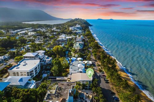 Tradewinds Beachfront Apartment