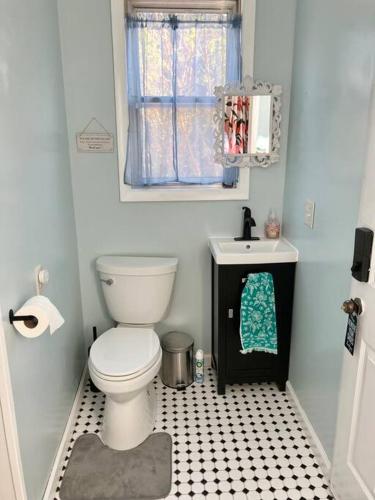 Superb Studio In Johnson City Center 1 min to ETSU in Johnson City, USA