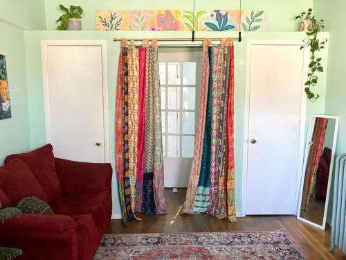 Superb Studio In Johnson City Center 1 min to ETSU in Johnson City, USA