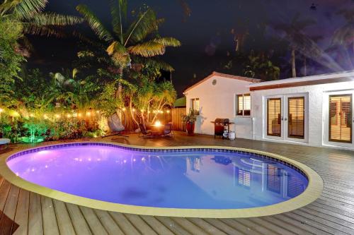Private Pool with 5 Bedroom Retreat - image 14