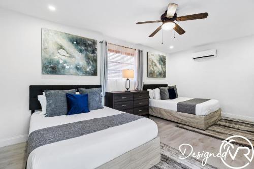 Private Pool Home with Lovely 4BR & 2 Bath - image 12