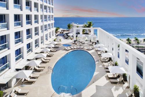 Elegant Beachfront Condo - Your Perfect Getaway! Elegant Beachfront Condo - Your Perfect Getaway!