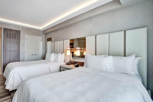 Elegant Beachfront Condo - Your Perfect Getaway! Elegant Beachfront Condo - Your Perfect Getaway!