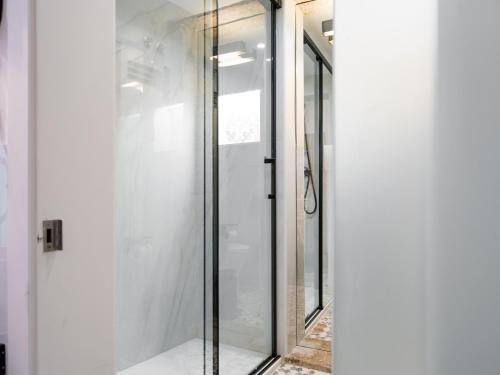 Double Room with Interior View image 6
