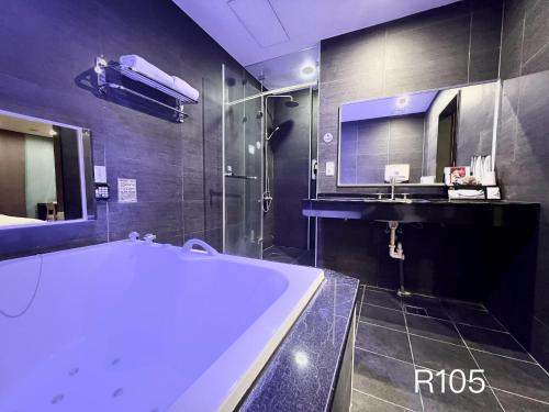 Catwalk Motel -Tainan - image 5