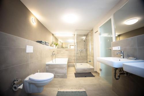 Zuhanyzó, Villa Vanilla im Burgdorf 11 P. in Egyéb