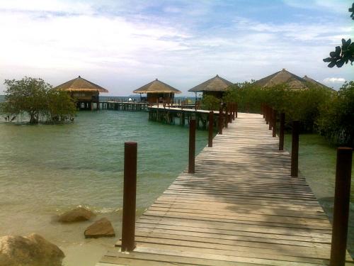 LooLa Adventure Resort - Tap to explore photos