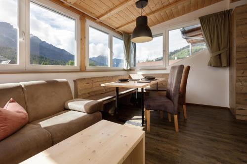 Dolomite Apartments 901 - 905 by Familiaris