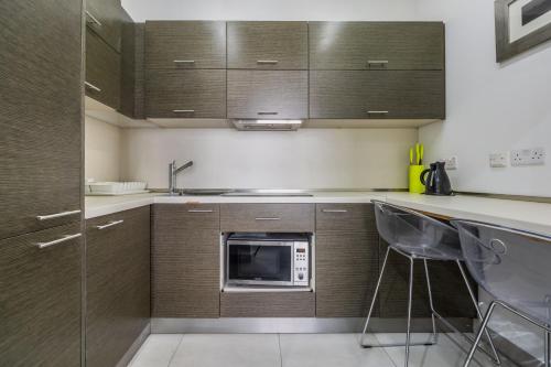 Jules Suites - image 2