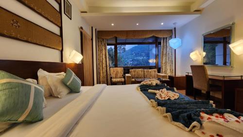 Executive Suite image 6