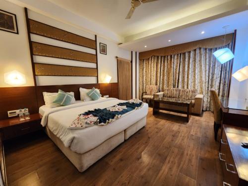 Executive Suite image 3