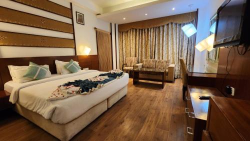 Executive Suite image 1