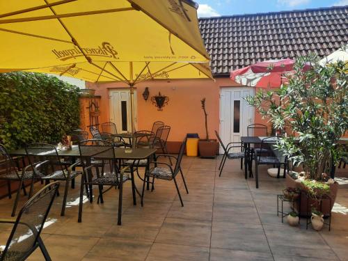 Penzion Avena in สตไรโบร