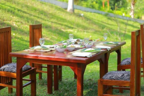 Vrt, Owin Rich Godakawela - Udawalawe Safari & Cooking Class in Zahod Werahera