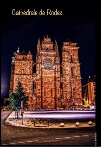 Appart T4 85m2 spacieux climatisation parking in 羅德茲市中心