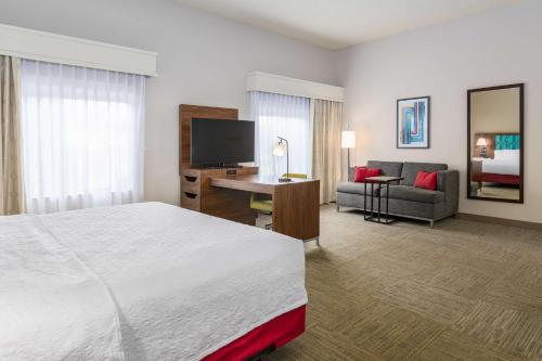 Hampton Inn & Suites Hartford-Manchester - image 10