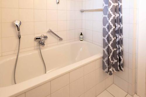 Holiday Home image 8