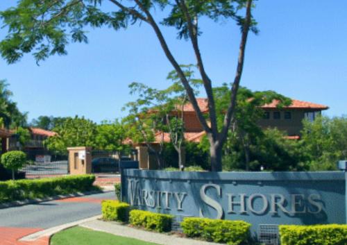 Bejárat, Easy Room Next to Bond University in Varsity Lakes