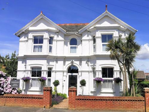 Fernhurst holiday apartments - Apartment - Shanklin