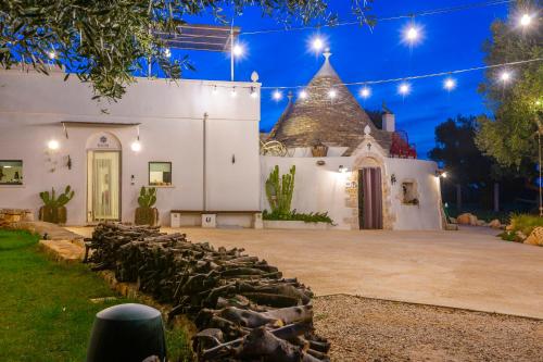 Rebea Trulli Home With Pool Fasano