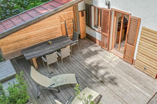 House By The Stream - Happy Rentals, Avče (photo 10)