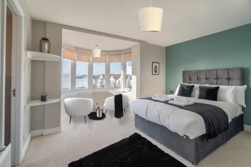Penthouse at the Bay near Edinburgh in Saint Davids