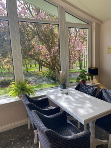 ห้องอาหาร, Fernhill Lodge Carrigaline in สนามบินคอร์ก