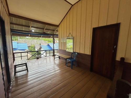 Pinks Bungalow 4