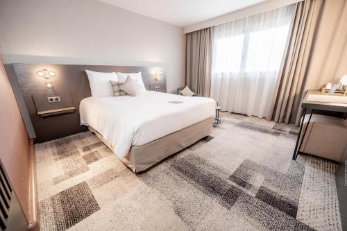Hotel Mercure Bordeaux Lac in Le Lac