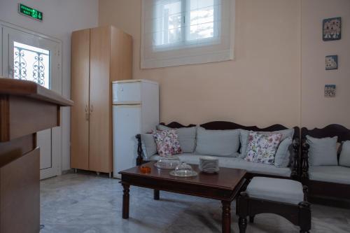 Soula Rooms Tinos