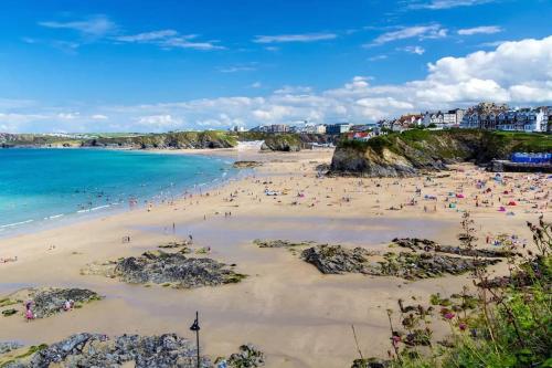 The Penthouse Newquay by Greenstay Serviced Accommodation - Stunning 3 Bed Apartment - Ideal for Families Contractors and Relocations -Parking  Netflix Wi-Fi & Close To All Beaches - image 14