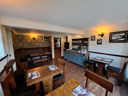 The Red Lion Country Inn B&B self catering - image 6