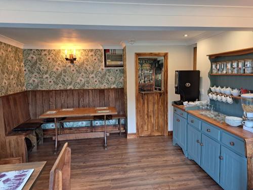 The Red Lion Country Inn B&B self catering - image 10