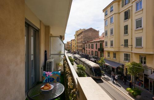 Moderne 2/3 Pièces près du Port, Nice (photo 2)