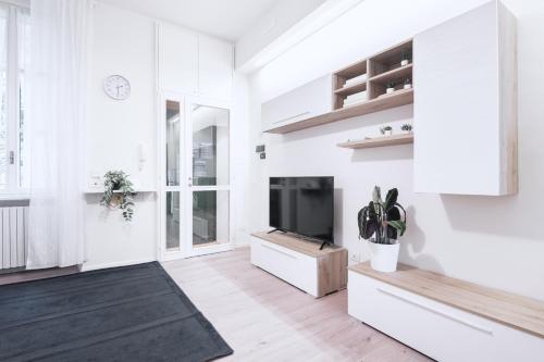 Easylife - Milano - Giusti 5 - Sarpi 4