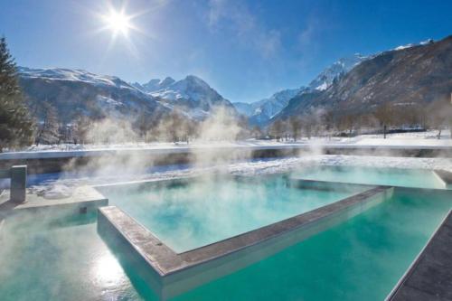 Charmant Logement de plein pied avec piscine 2*