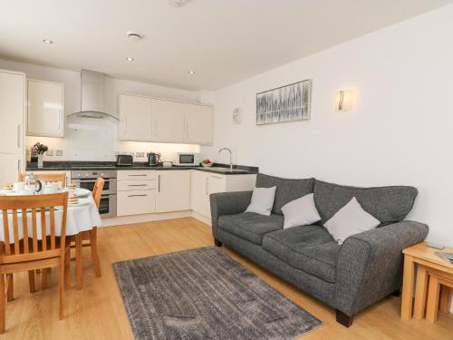 Admiral's Quarter Apartment 4 WEYMOUTH - image 14