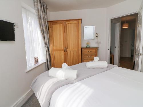Admiral's Quarter Apartment 4 WEYMOUTH - image 11