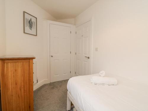 Admiral's Quarter Apartment 4 WEYMOUTH - image 9