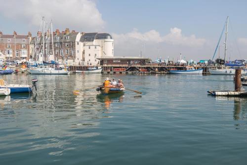 Admiral's Quarter Apartment 4 WEYMOUTH - image 10